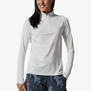 Mountain Hardwear Womens Crater Lake Half Zip in Fogbank